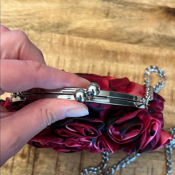 White House Black Market Red Rose Clutch/Crossbody Bag - Picture 8 of 8